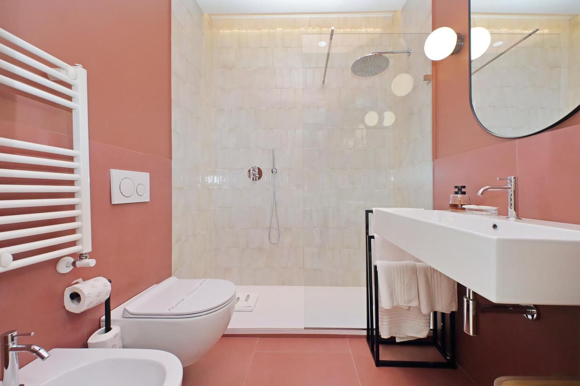 Ych-spaceful Near Vatican Apartment