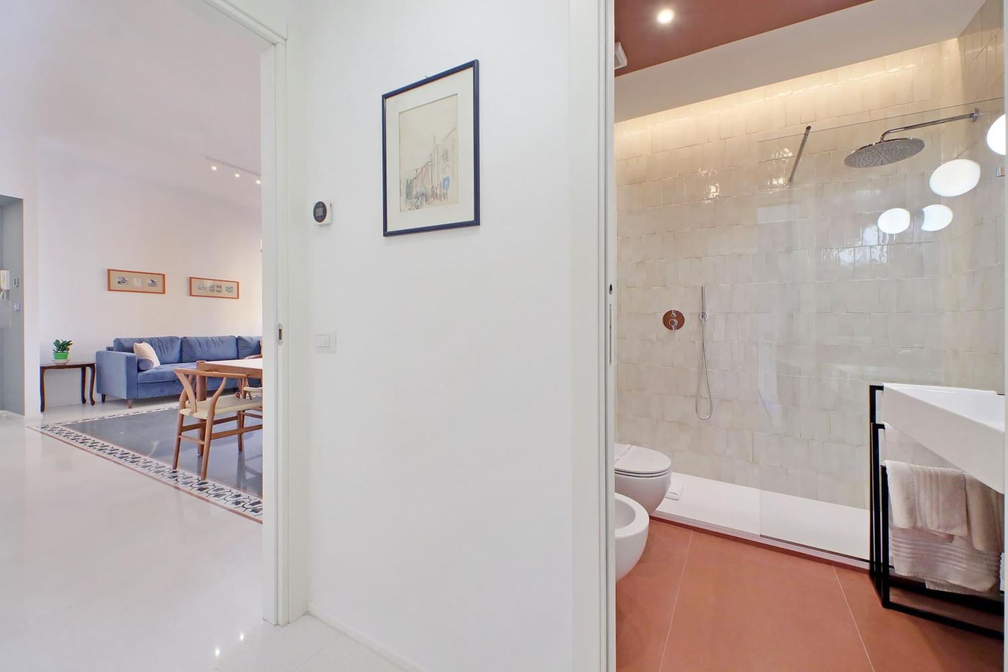 Ych-spaceful Near Vatican Apartment