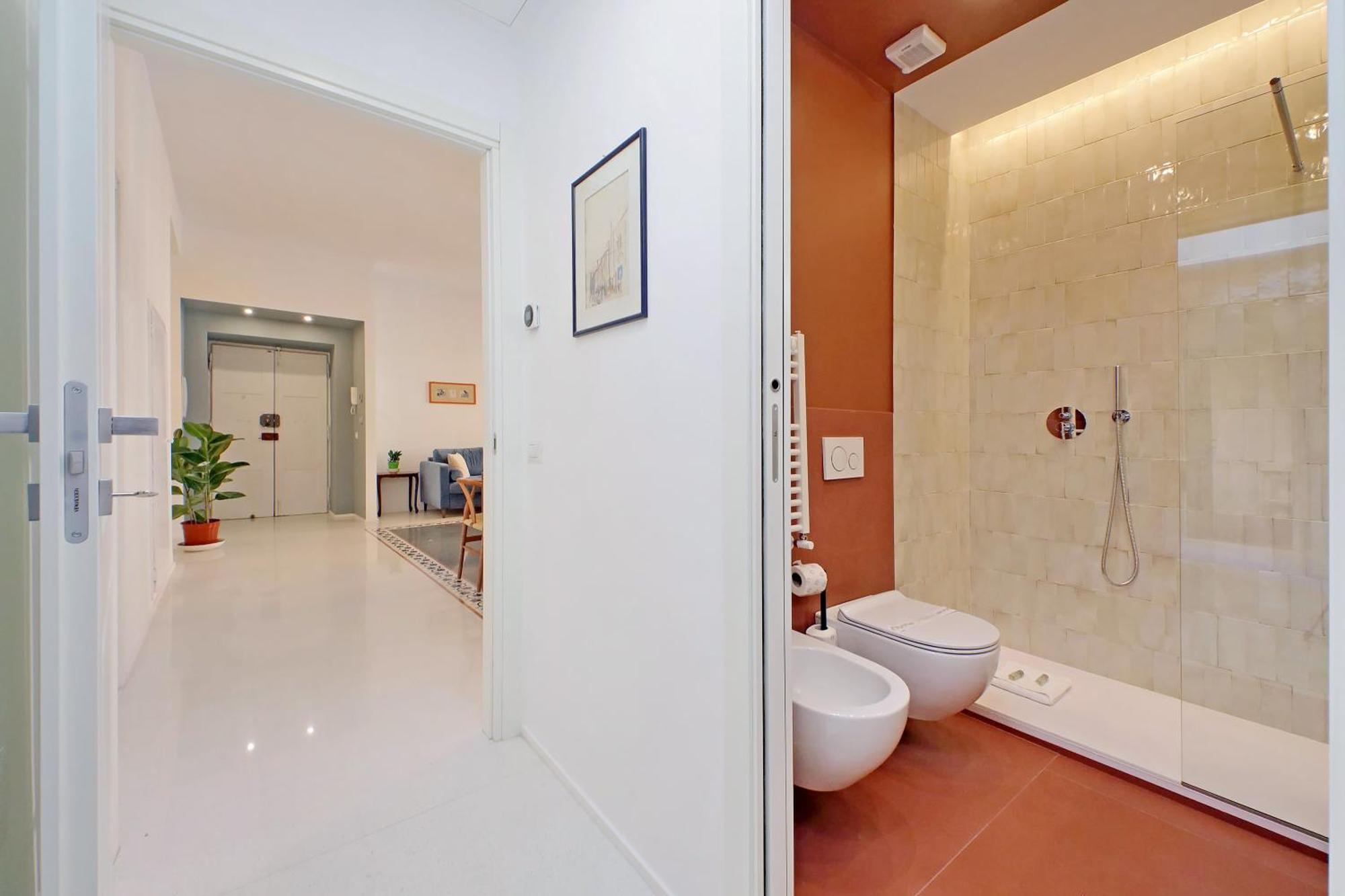 Ych-spaceful Near Vatican Apartment *